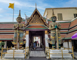 Guardians of Gate No.3 -  (Phra Si Rattanasatsada Gate) - Grand Palace
