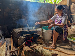 Making cassava chips